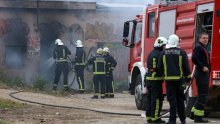 Izgorjela napuštena hala HŽ-a u Osijeku
