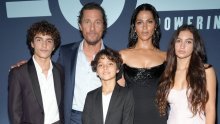 Njegova najveća podrška: Matthew McConaughey sa suprugom i djecom pozirao na gala večeri