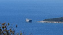 Vlasnik nasukanog broda u Istri podvio rep i otišao. Štetu će platiti Hrvatska?