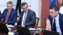 HDZ vladu Tihomira Oreškovića mora rušiti u četvrtak, evo i zašto