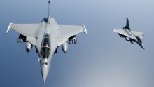 Borbeni avioni Rafale vježbaju borbu 'dva na dva', moguće probijanje zvučnog zida