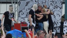 Baby Lasagna se rasplakao i pohitao u zagrljaj ljudi koji su mu jako važni; evo tko su oni