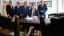 Plenković u Velikom Trgovišću: Tuđmanovo djelo jedinstveno za Hrvate