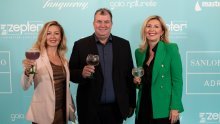 Jakov Kitarović u izlasku bez supruge Kolinde, ali ipak u dobrom društvu