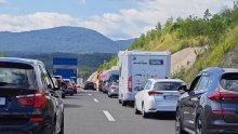 Vozač vozio u suprotnom smjeru na A7, pojačan promet na cestama prema moru