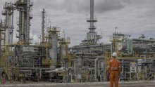 OPEC+ planira smanjivati opskrbu naftom i u 2025. godini