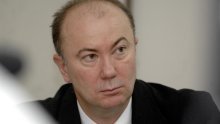 Radio četiri, a isplaćivao si plaću za osam sati!