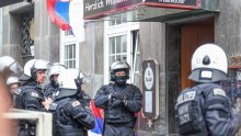 Žestok okršaj srpskih i engleskih huligana, Vučićevog sina spasila policijska pratnja