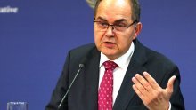 Schmidt: Prijetnje secesijom iz Republike Srpske su realna opasnost po mir