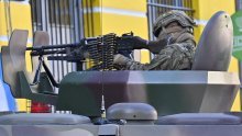Mobilizacija vojske u La Pazu: Oklopno vozilo ušlo u predsjedničku palaču, stigli i tenkovi