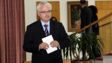 Josipović daje izjavu o izvješću SOA-e