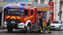 Buknuo požar na parkiralištu u Splitu: Šteta na čak devet vozila