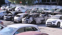 Palež po Splitu: Policija istražuje požar više vozila; U Konjskom buknula 2 požara