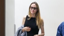 Ovom haljinom ne može se pogriješiti, a to dobro zna i Angelina Jolie