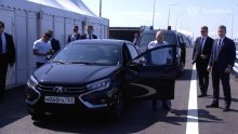 Putin otvorio autocestu između Moskve i St. Peterburga vozeći se u Ladi