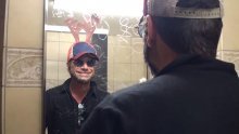 John Stamos kupcima u trgovini uljepšao Božić