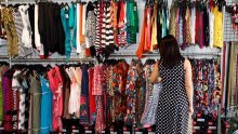Second hand: Evo koliko vode štedite kupnjom polovnih traperica i majica kratkih rukava