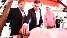 Milanović: Kažem Dodiku da olabavi malo. Što god ja pokušam popraviti, on zezne