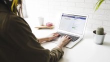 Nizozemski institut za ljudska prava: Facebookov algoritam pojačava rodne stereotipe