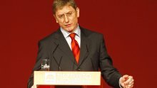 Mađarski premijer daje ostavku zbog krize