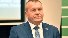 Varaždinski župan optužio gradonačelnika: Lažirao darivanje krvi da bi prikrio put u Kinu