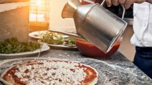 Sudi se Hrvatu koji je prodavao pizzu sa 'specijalnim dodatkom': Prijeti mu zatvor