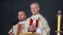 'Nada je lijek protiv preuzetnosti, gubimo se u virtualnom svijetu interneta'