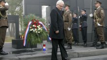 State officials lay wreaths at Mirogoj cemetery on Independence Day