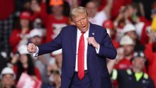 Korporativna Amerika kleknula i 'ljubi prsten' moćnom Trumpu: Slijevaju se deseci milijuni dolara, može ih potrošiti kako želi