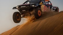 Toyota Gazoo Racing spreman za najtežu reli utrku: Moćni tim sa šest GR DKR Hilux Evo vozila
