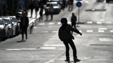 Bitka bez kraja za policiju: Švedske bande preko aplikacija vrbuju djecu da ubijaju za njih