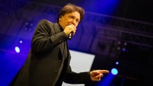 Zdravko Čolić oduševio Rijeku na prvom od dva koncerta: Pogledajte atmosferu