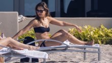 Jessica Alba pokazala savršeno isklesane trbušnjake