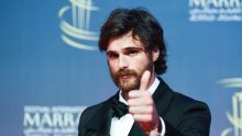 Jedva prepoznatljiv: Jacob Elordi zaprepastio fanove duljom kosom i bradom