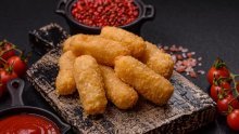 Pohani štapići od mozzarelle: Ukusna grickalica za nenajavljene goste