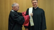 Dodjeljen počasni doktorat Tkalčiću, jednom od vodećih autoriteta za fiziku Zemljine jezgre