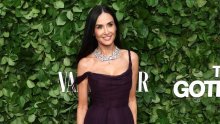 Ova haljina nema mane, a Demi Moore izgleda bolje no ikad