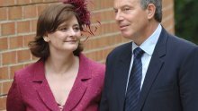 Cherie Blair boluje od svinjske gripe