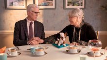 'Špijun starog kova': Ted Danson rastura kao detektiv u staračkom domu