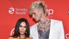 Pronašla je poruke druge žene: Trudna Megan Fox ponovno je sama