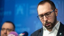 Tomašević sazvao sastanak sa zaštitarskim tvrtkama: Hoće li svaka škola imati svog zaštitara?