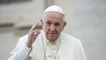 Papa Franjo imenovao prvu ženu na čelo većeg vatikanskog ureda