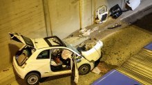 Težak sudar autobusa i auta na Selskoj u Zagrebu, jedna osoba ostala zarobljena u autu