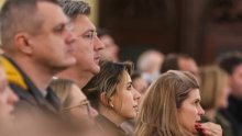 Andrej Plenković sa samozatajnom suprugom Anom nije propustio misu