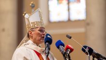 Nadbiskup Hranić: Budućnost će imati onaj koji bude otvoren za potomstvo