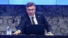 Vlada objavila koliko od Nove godine raste plaća državnim službenicima