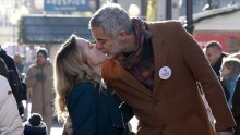 Ljubav na špici: Marija Selak Raspudić 'uhvaćena' u romantičnim poljupcima sa suprugom