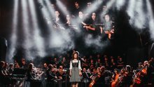 Glazba iz 'Gospodara prstenova', 'Hobita' i 'Prstenova moći' s posebnim gostom iz filmova te glasom Christophera Leeja