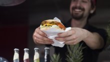 Čujete li glasove u glavi koji vas zovu na hamburger? Ovaj fenomen ima svoje ime, ali i rješenje