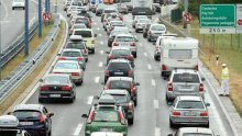 Gužve na cestama: Kolona kod Lučkog 7 km, kod Svetog Roka 4 km